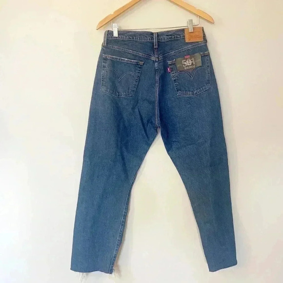 NWT Levi’s Original Cropped High Rise Straight Leg - Picture 5 of 6